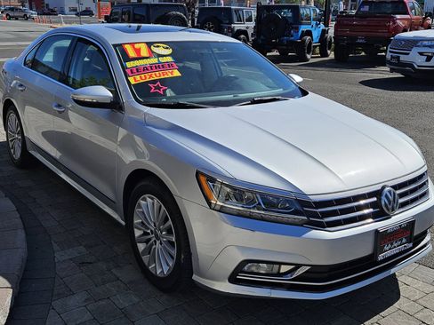 Used 2017 Volkswagen Passat 1.8T SE FWD image 1