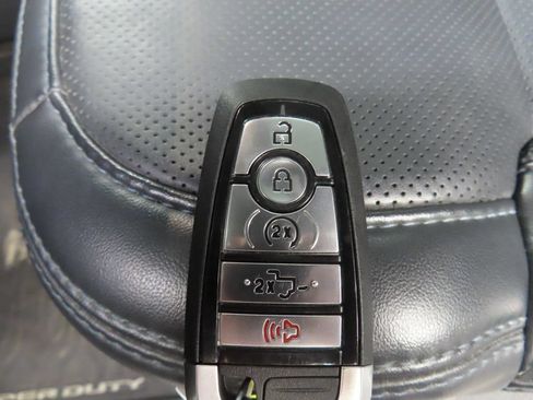 Used 2025 Ford F250 Platinum AWD/4WD image 63