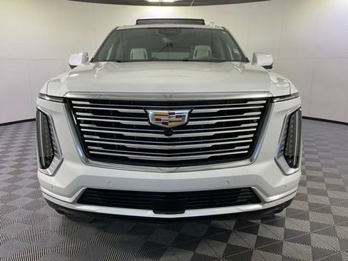Used 2025 Cadillac Escalade ESV Premium Luxury Platinum AWD/4WD image 2