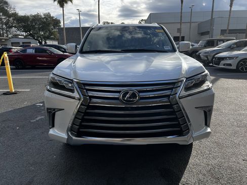 Used 2021 Lexus LX 570 4WD w/ 3rd Row & Luxury Pkg image 3