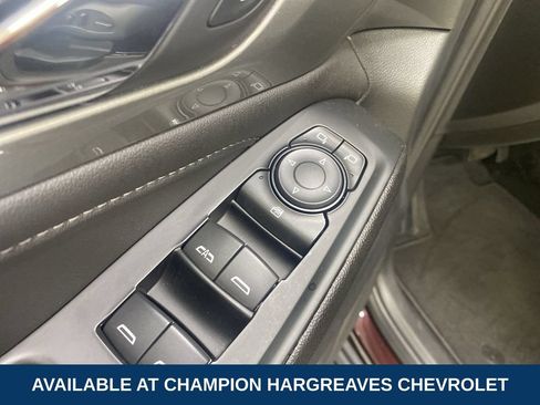 Certified 2023 Chevrolet Traverse LT FWD image 31