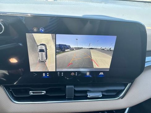 New 2026 Chevrolet Equinox ACTIV w/ Convenience Package III AWD/4WD image 20