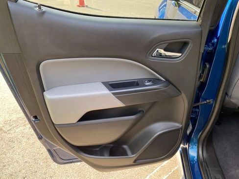 Used 2019 Chevrolet Colorado LT w/ Safety Package RWD image 10