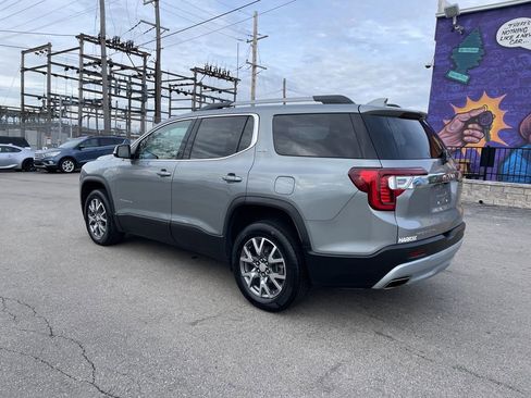 Used 2023 GMC Acadia SLT image 3
