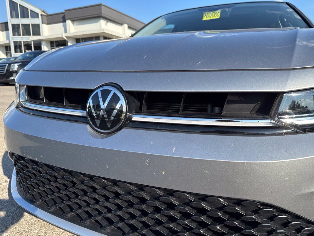 Used 2026 Volkswagen Jetta SEL FWD image 10