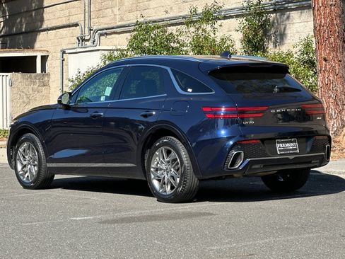 Used 2025 Genesis GV70 2.5T AWD/4WD image 5