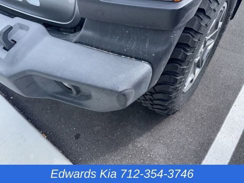 Used 2018 Jeep Wrangler Unlimited Sport image 2