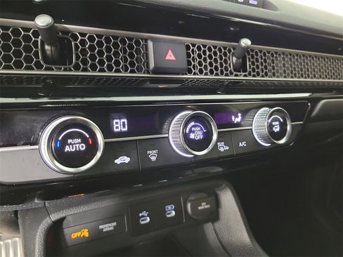 Used 2025 Honda Civic Sport image 26