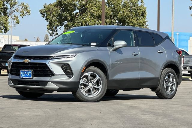 Used 2025 Chevrolet Blazer LT AWD/4WD image 8