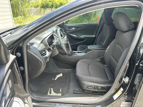 Certified 2023 Chevrolet Malibu LT w/ Midnight Edition FWD image 2