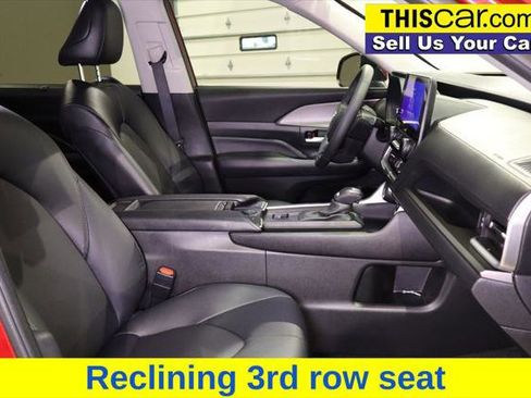 Used 2024 Toyota Grand Highlander XLE image 25