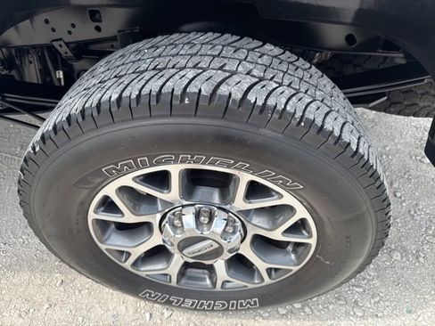 Used 2020 Ford F250 Lariat w/ Lariat Value Package image 32