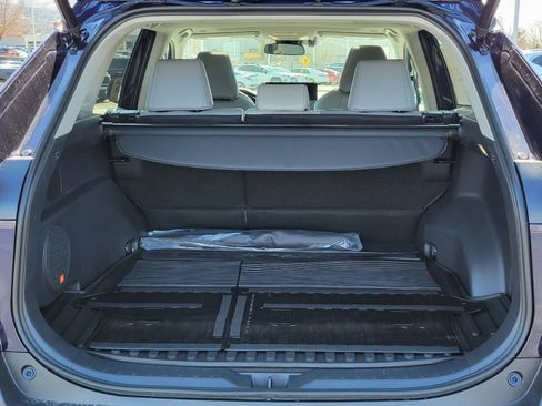 Used 2023 Toyota RAV4 XLE Premium AWD/4WD image 27