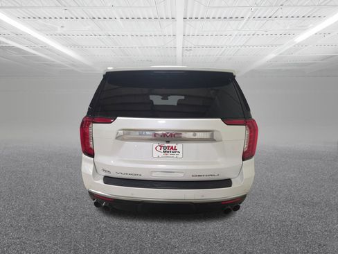 Used 2024 GMC Yukon XL Denali image 7
