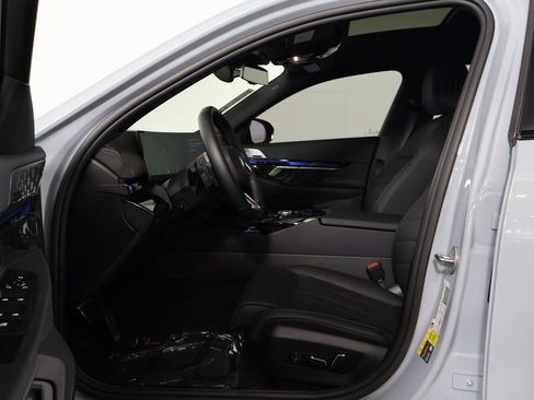 Certified 2024 BMW i5 M60 w/ Premium Package image 10