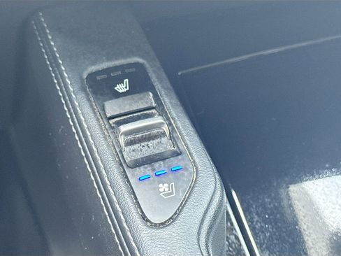 Used 2022 Kia Telluride EX w/ EX Premium Package image 21