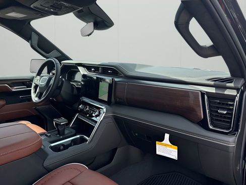 New 2025 GMC Sierra 1500 Denali Ultimate image 12