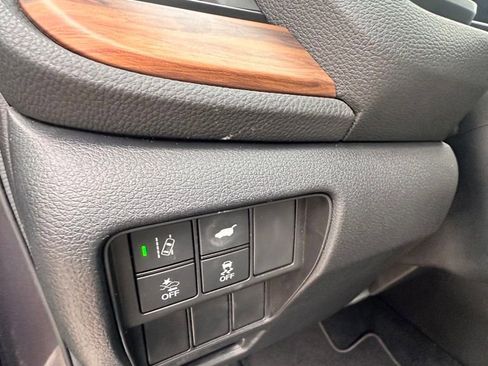 Used 2022 Honda CR-V Touring image 22