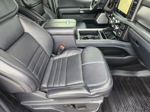Used 2025 Ford F250 Platinum w/ FX4 Off-Road Package image 11