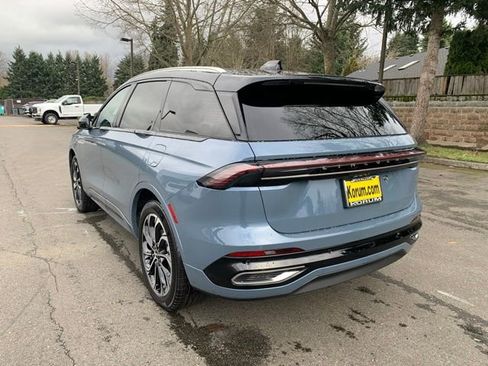 New 2026 Lincoln Nautilus Reserve image 3