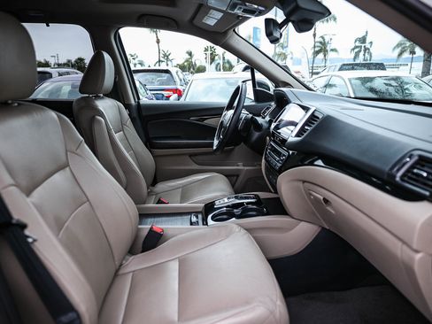 Used 2016 Honda Pilot Elite image 26