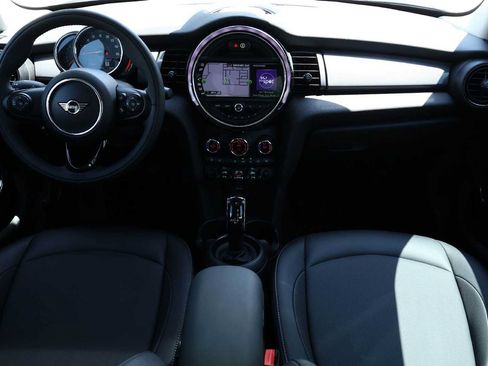 Used 2020 MINI Cooper 4-Door Hardtop FWD image 10