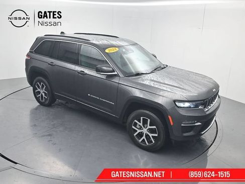 Used 2024 Jeep Grand Cherokee Limited w/ Trailer Tow Package AWD/4WD image 57
