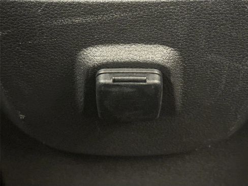 Used 2018 Ford Escape S image 32