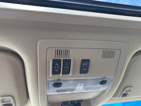 Used 2013 Chevrolet Suburban LTZ AWD/4WD image 80