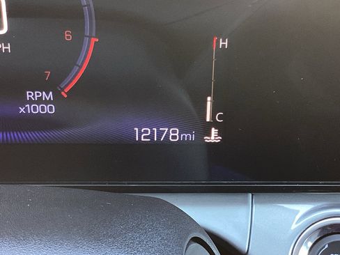 Used 2025 Chevrolet Trax LT w/ Driver Confidence Package image 3