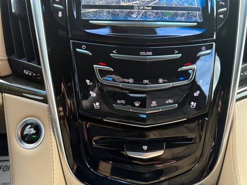 Used 2019 Cadillac Escalade Platinum image 24
