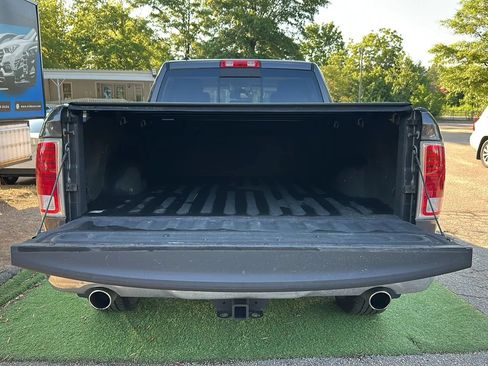 Used 2017 RAM 1500 Laramie AWD/4WD image 12
