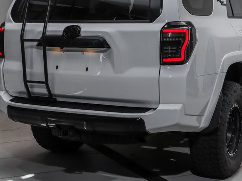 Used 2024 Toyota 4Runner TRD Off-Road Premium w/ Moonroof Package AWD/4WD image 4