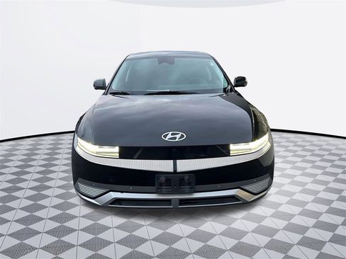 Used 2022 Hyundai Ioniq 5 Limited w/ Cargo Package image 8