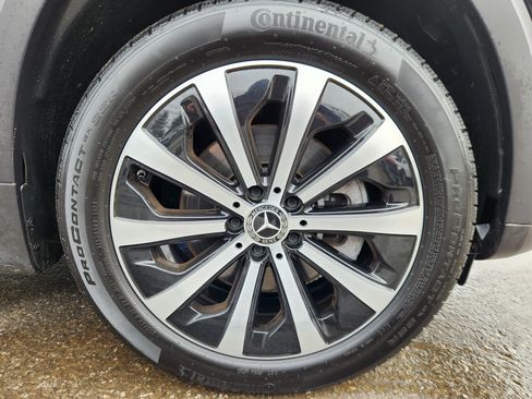 Used 2023 Mercedes-Benz GLB 250 4MATIC image 21