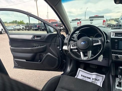 Used 2017 Subaru Outback 2.5i Premium AWD/4WD image 16