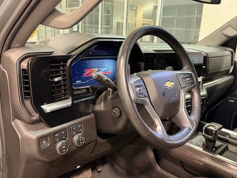 Used 2023 Chevrolet Silverado 1500 LTZ image 10