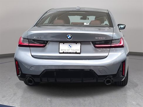 Used 2025 BMW 330i xDrive Sedan w/ M Sport Package image 7