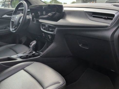Used 2024 Buick Encore GX Sport Touring FWD image 25