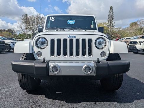 Used 2018 Jeep Wrangler Unlimited Sahara w/ Connectivity Group image 8