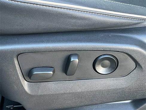 Used 2023 Chevrolet Tahoe Premier image 35