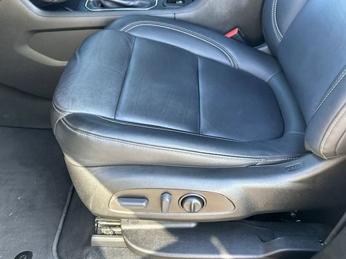 Certified 2023 Chevrolet Traverse LT image 21