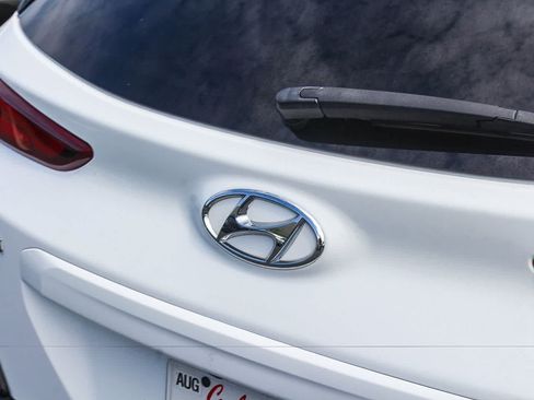 Certified 2023 Hyundai Kona SEL w/ Cargo Package FWD image 9