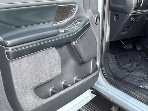 New 2026 Ford Expedition Platinum w/ Stealth Performance Package AWD/4WD image 23