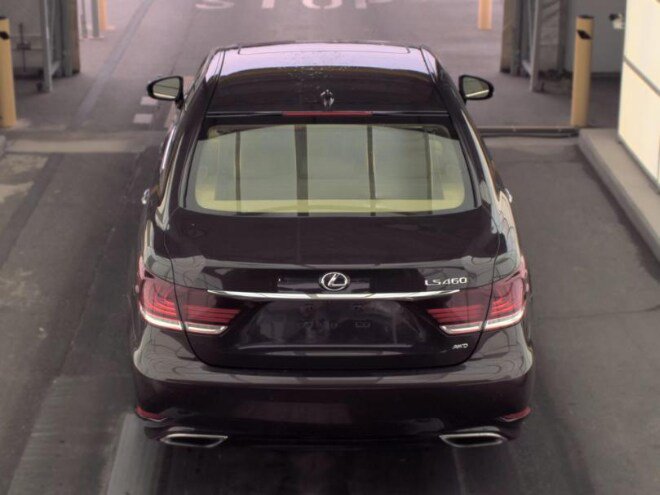 Used 2016 Lexus LS 460 AWD w/ Comfort Package image 5