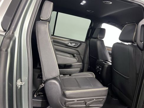 Used 2023 Chevrolet Suburban Premier image 29