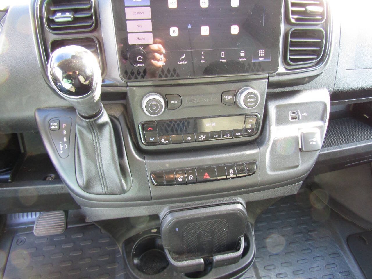Used 2024 RAM ProMaster 2500 w/ Premium Convenience Group FWD image 13
