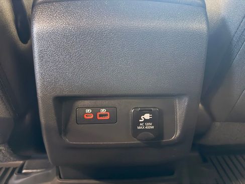 Used 2022 Nissan Frontier PRO-4X image 23