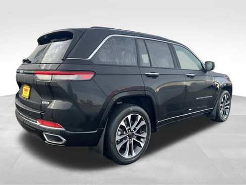 Used 2023 Jeep Grand Cherokee Overland w/ Luxury Tech Group IV image 10