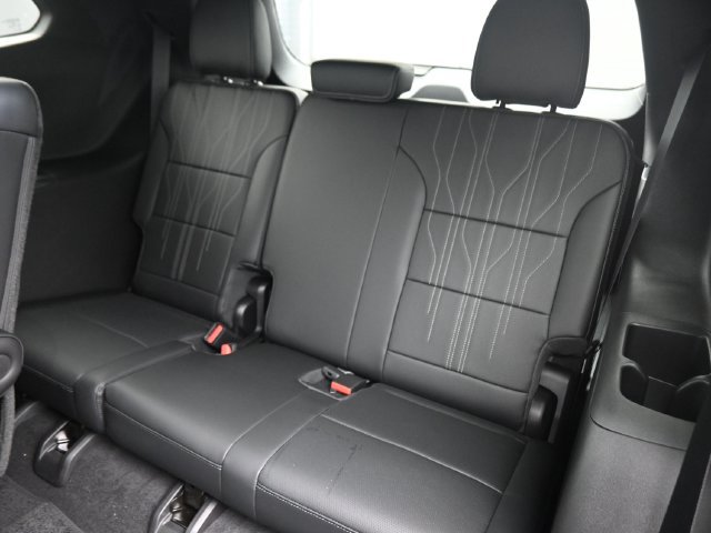 Used 2026 Buick Enclave Avenir w/ Super Cruise Package AWD/4WD image 13